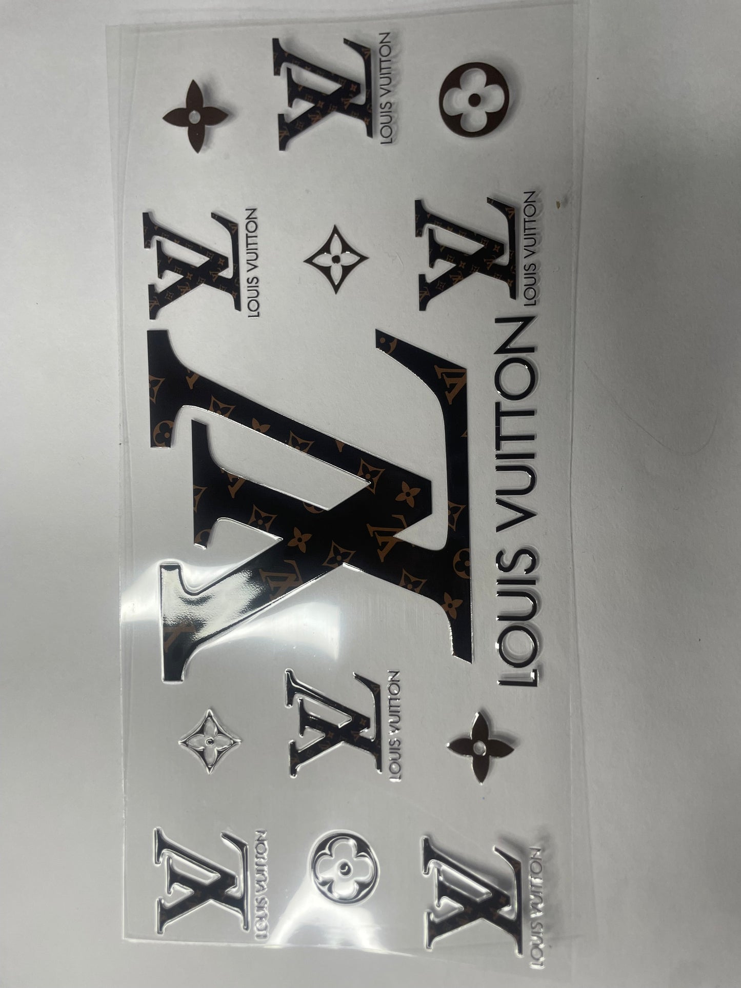 #32 lv black large