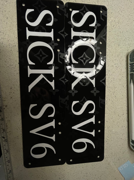 novelty plates pattern