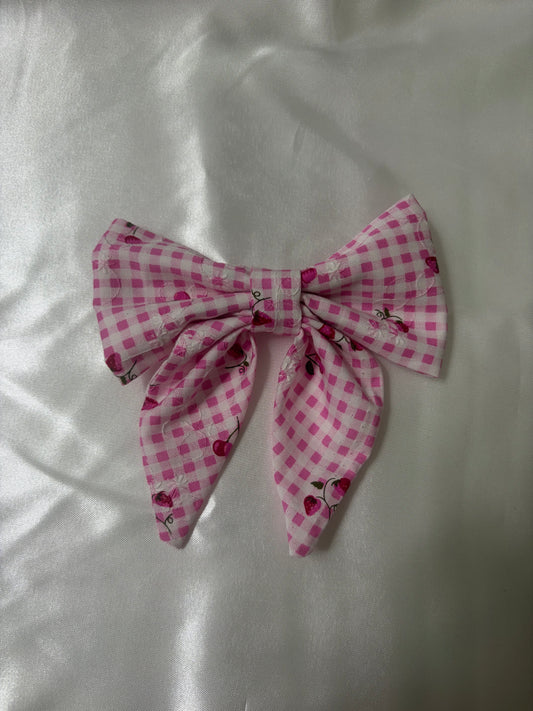 Strawberry checkered bow
